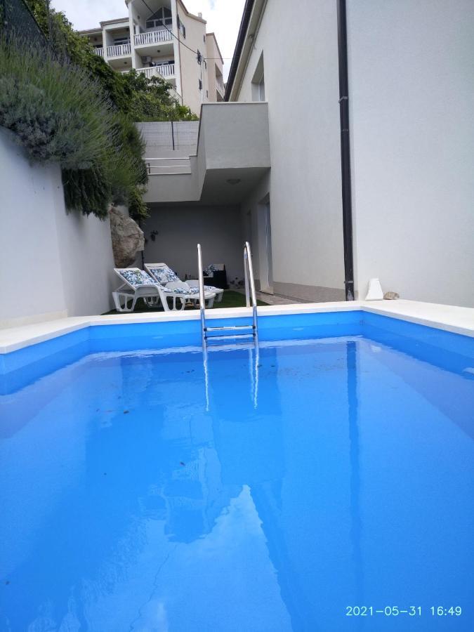 Private Pool And Sea View Apartment Omis Exterior photo