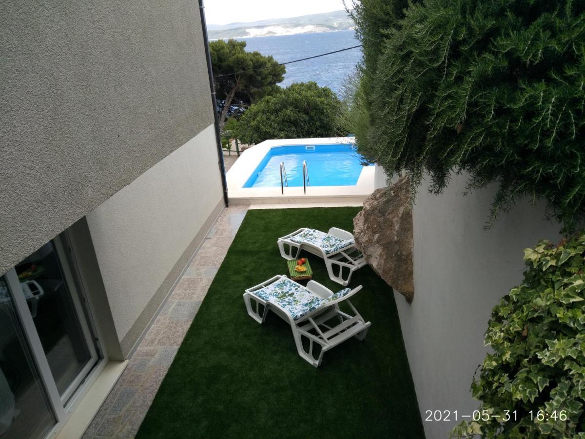 Private Pool And Sea View Apartment Omis Exterior photo